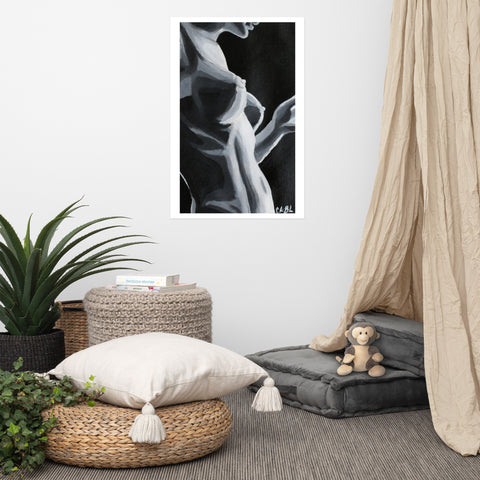 Basic Print-Statuesque Series- Grayscale F/Front Chest