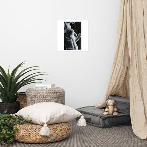 Basic Print-Statuesque Series- Grayscale F/Front Chest