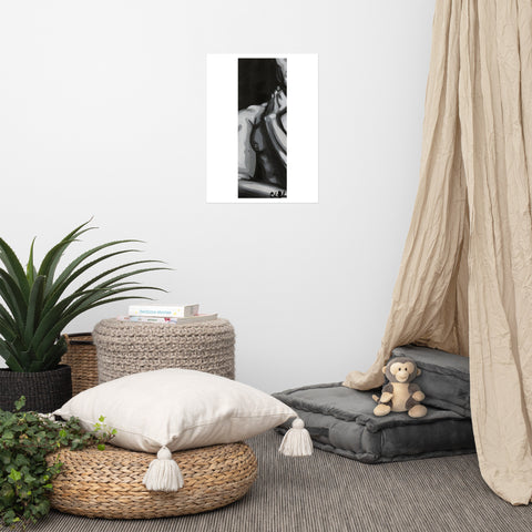 Basic Print-Statuesque Series- Grayscale M/Front Chest